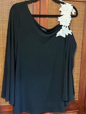 Alexis Black Drop Shoulder Knit Top with Cream Floral Applique